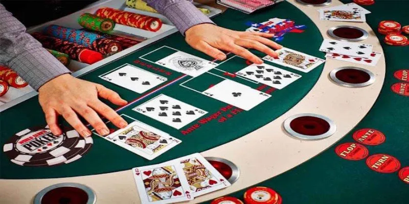 Các yếu tố quan trọng trong trò chơi bài xì tố